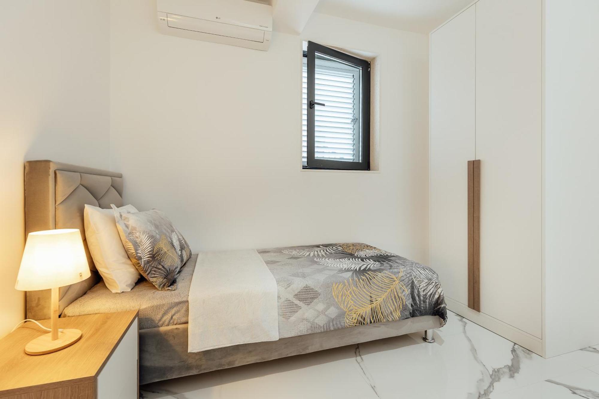 Savina Beachfront Oasis Herceg Novi Luaran gambar