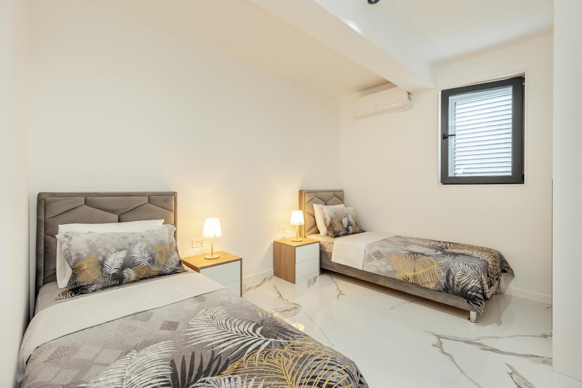 Savina Beachfront Oasis Herceg Novi Luaran gambar